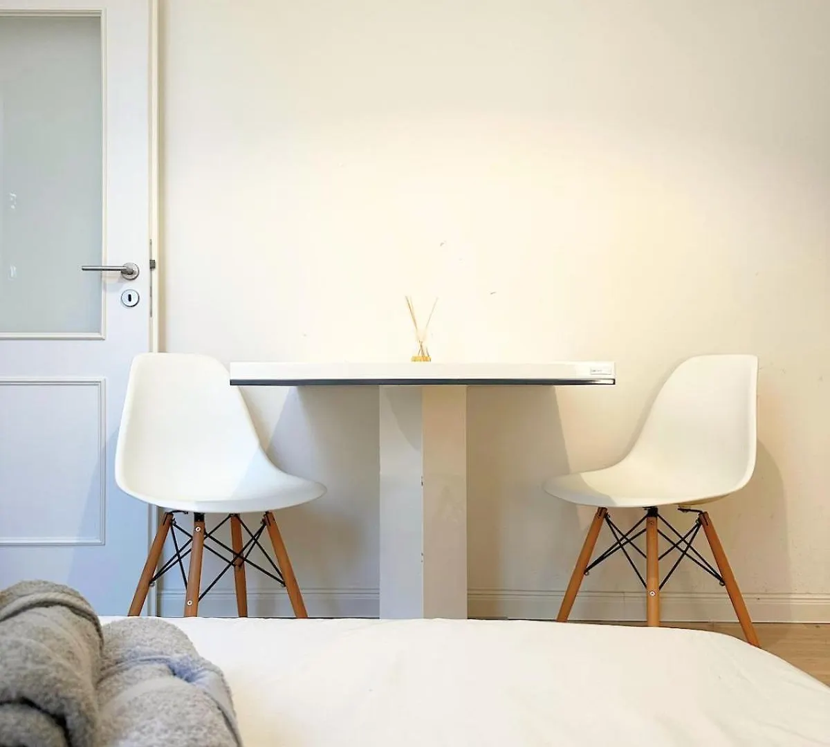 Small City Apartment Praga 0*,